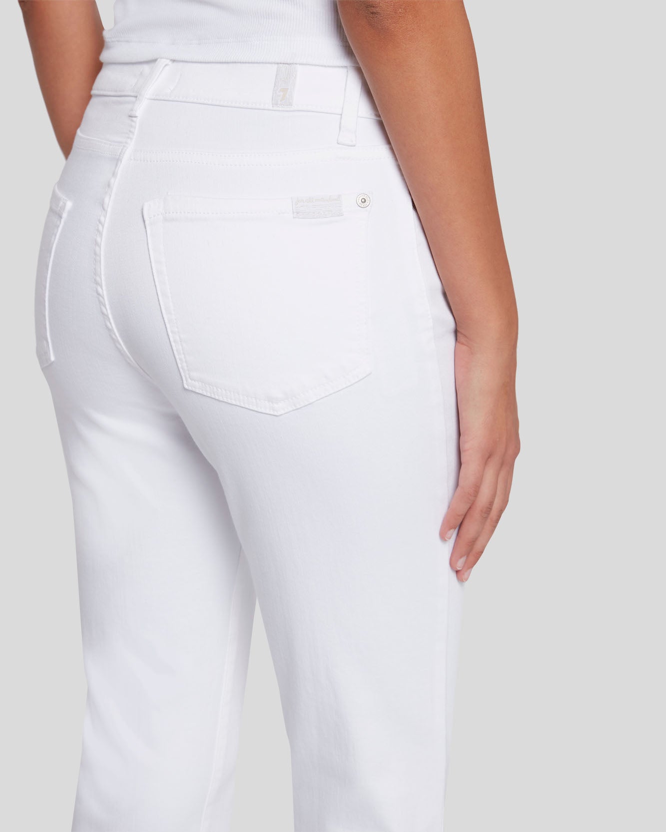 LUXE WHITE