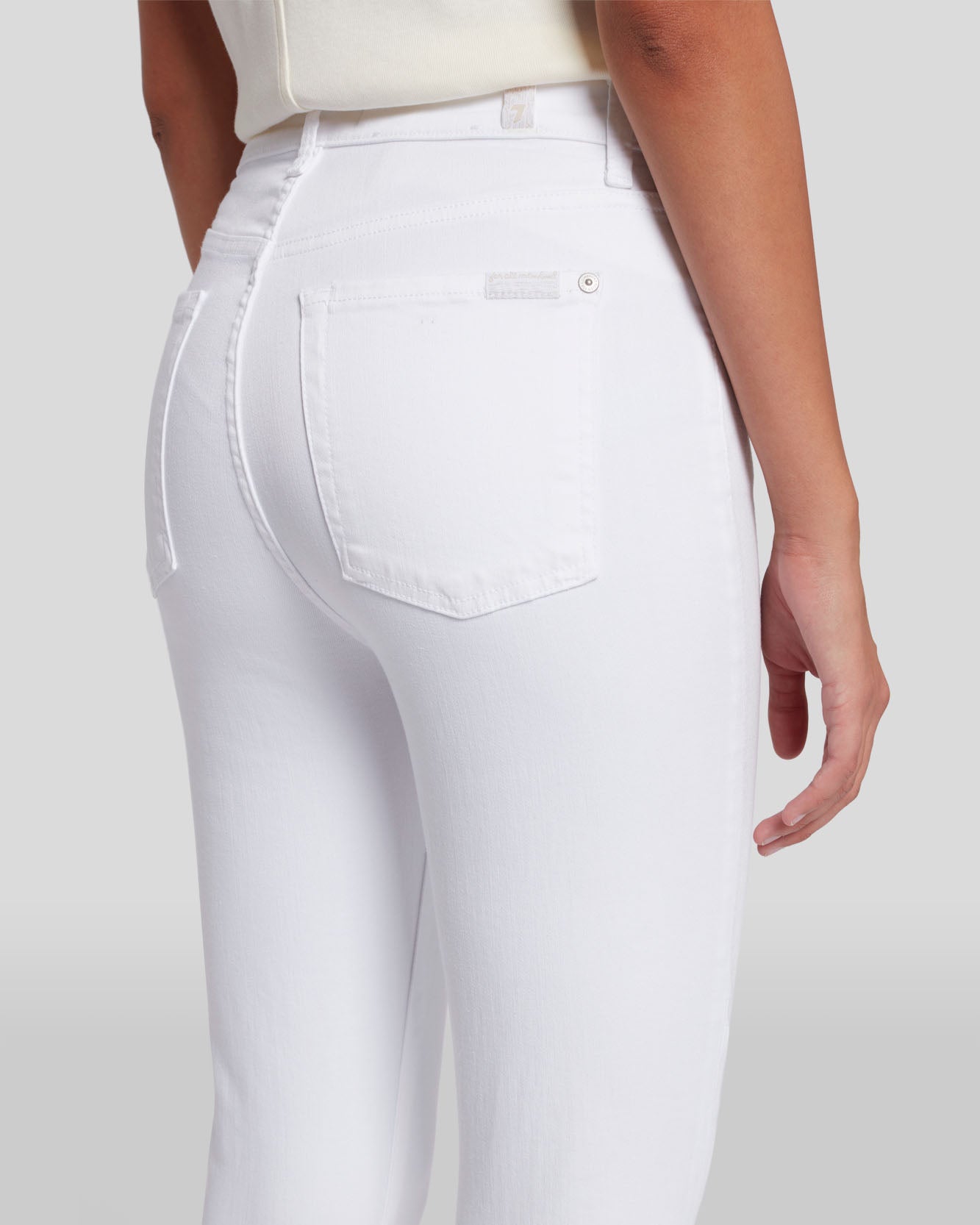 LUXE WHITE